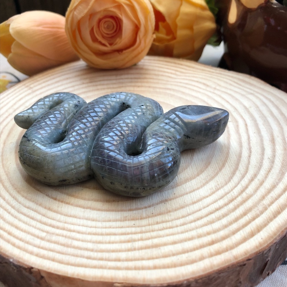 Labradorite Crystal Snake - Picture 6 of 15